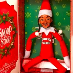 Snoop on the stoop christmas elf toy doll